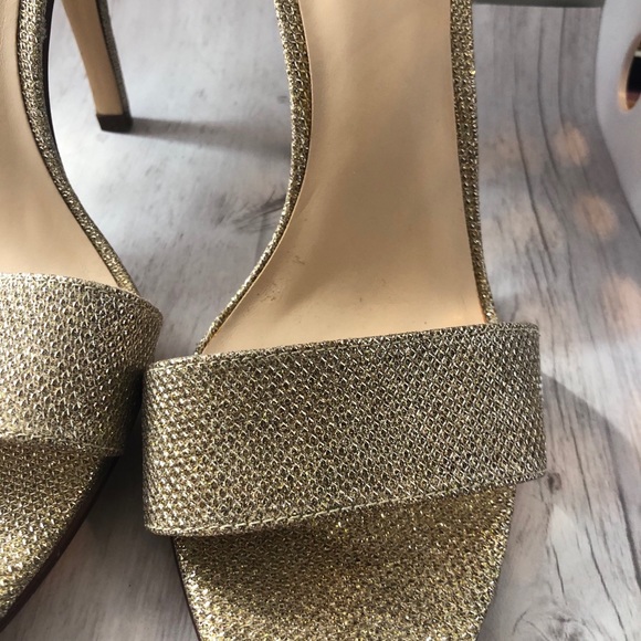 Heels - Picture 3 of 12